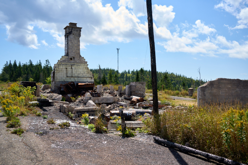 Restaurant Gargantua,Lieu,Été,Saison,MRC Rocher-Percé,Région,Percé,Industriel,Site abandonné,Jour,Temps